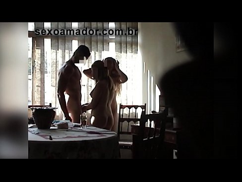 ❤️ Sex-Freunde laden einen riesigen Mann und einen Dreier mit ihm ein ❤❌ Porn video bei de.robosexshop.ru ❌️❤